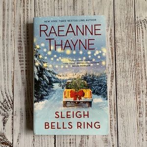 Sleigh Bells Ring RaeAnne Thayne Harlequin Contemporary Christmas Romance Book